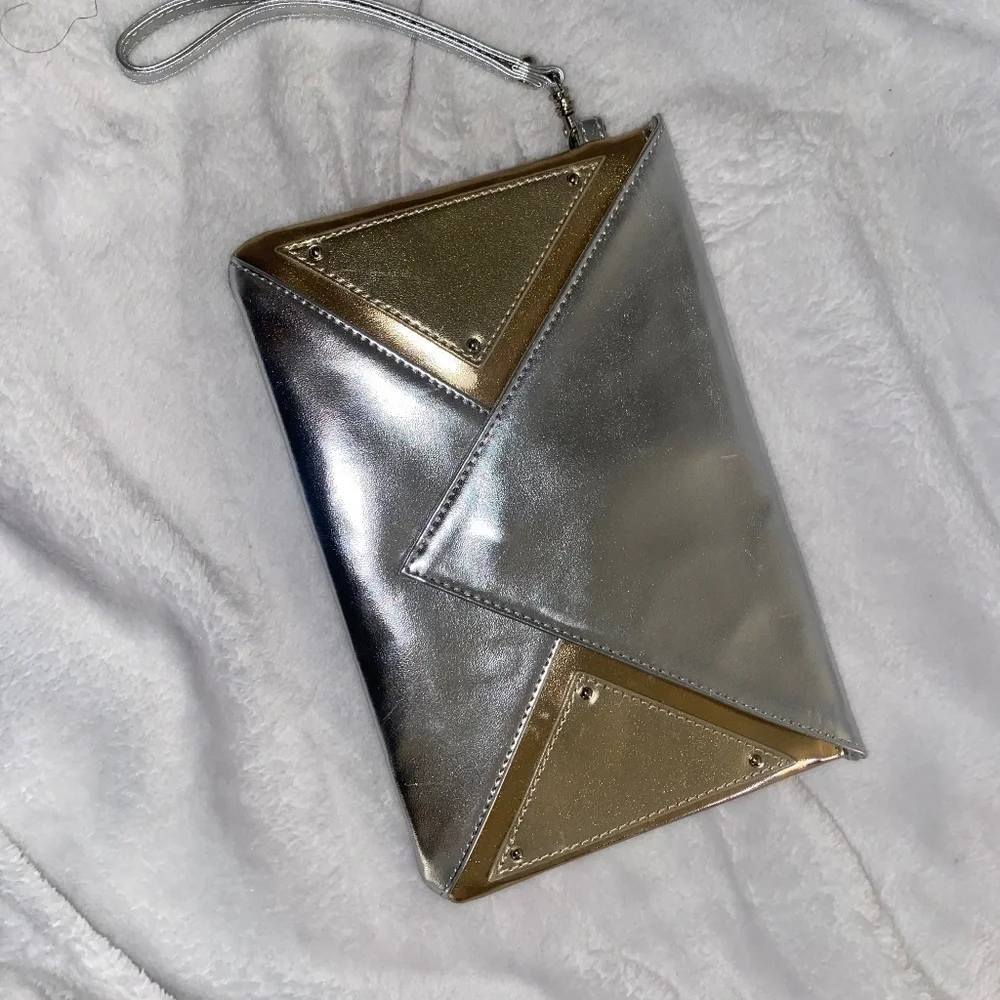 Express clutch
